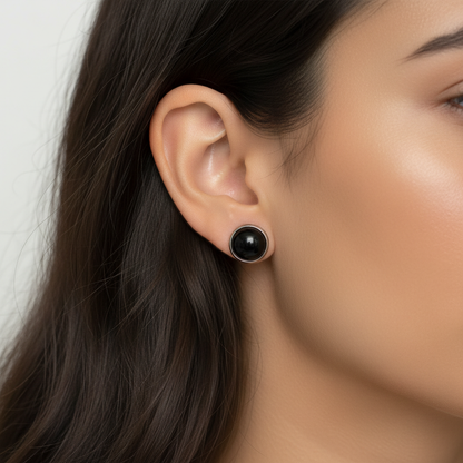 Black Agate Stud Earrings - Latina Model