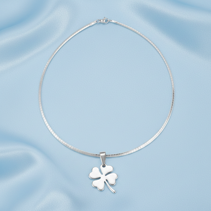Collar Trébol Plata - Fondo Satinado Light Blue