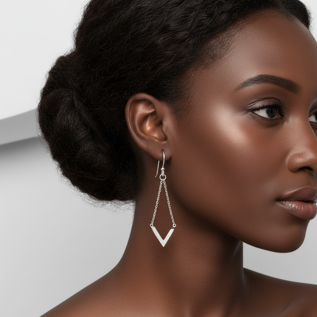 Modelo Afro con Chevron Earrings
