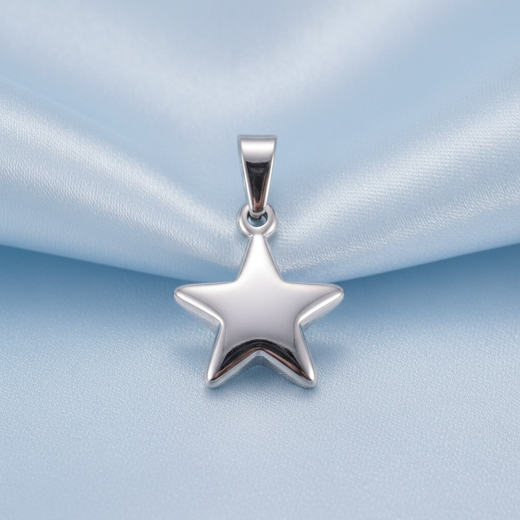 Star pendant silver front